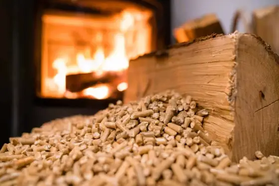 Granulés dans un poêle à bois - Vraiment une bonne idée ?